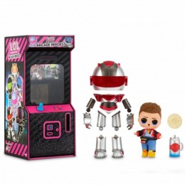 Кукла LOL Surprise Boys Arcade Heroes Gear Guy в игровом автомате